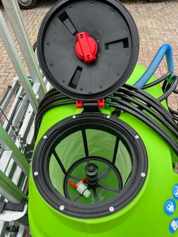 Veldspuit  400L gegalvaniseerd