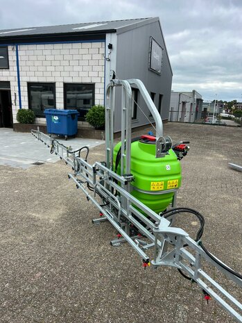 Veldspuit  400L gegalvaniseerd